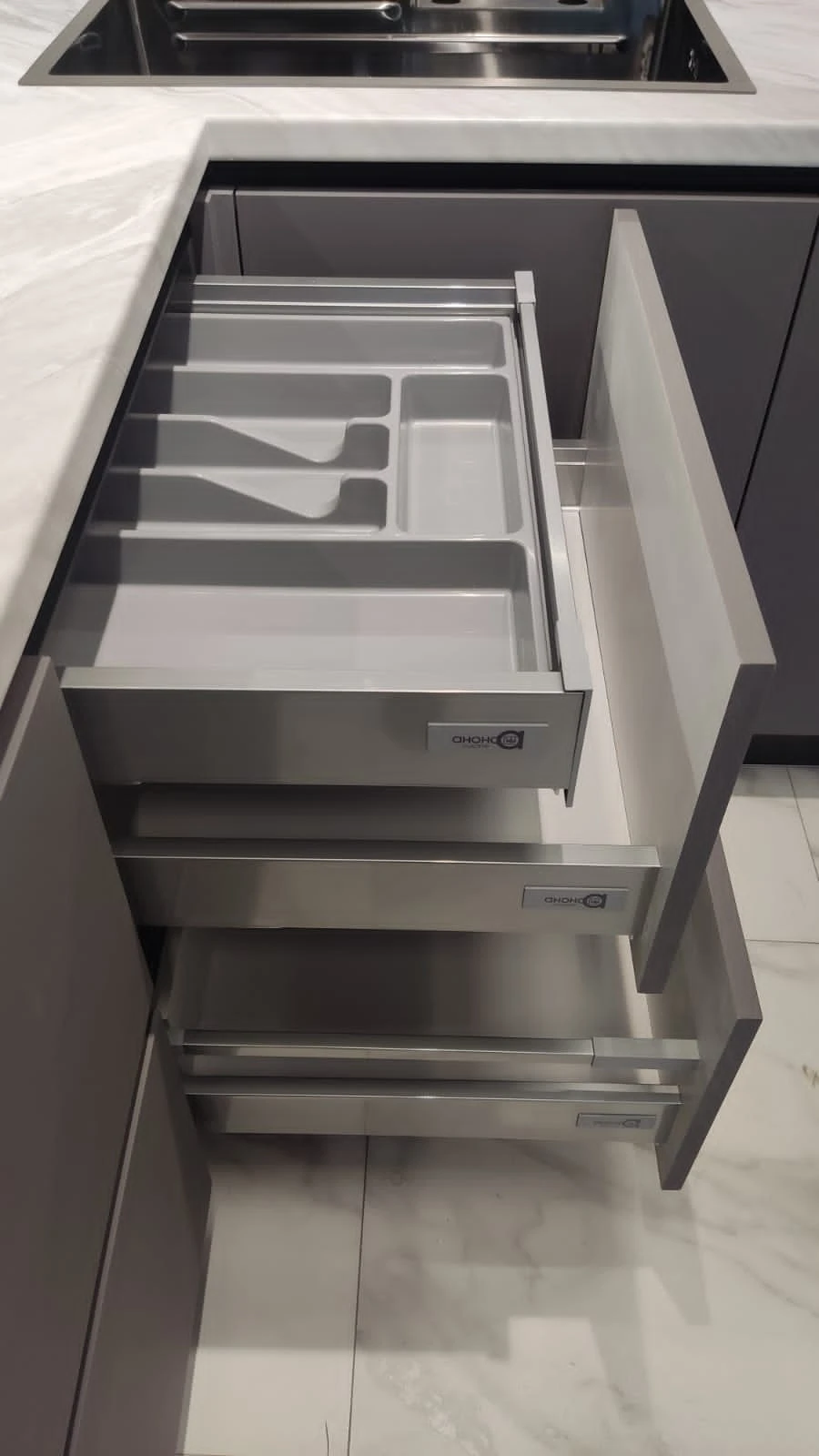 Кухня в современном стиле