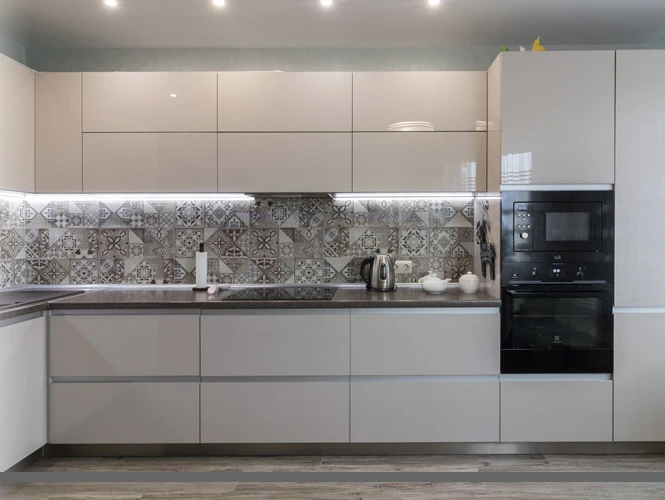 Кухня в эмали: плюсы и минусы Кухня в эмали: плюсы и минусы